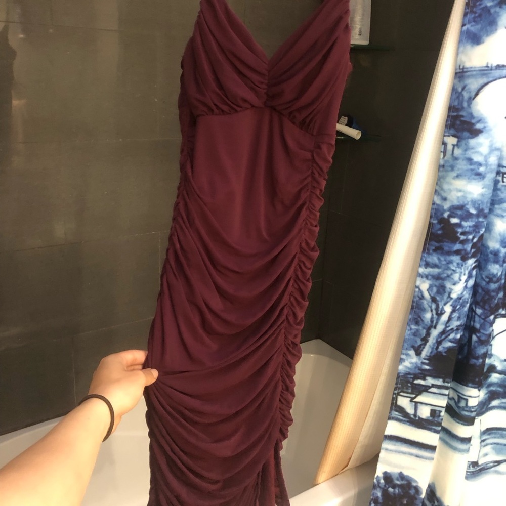 Keep it up burgundy ruched slit bodycon dress